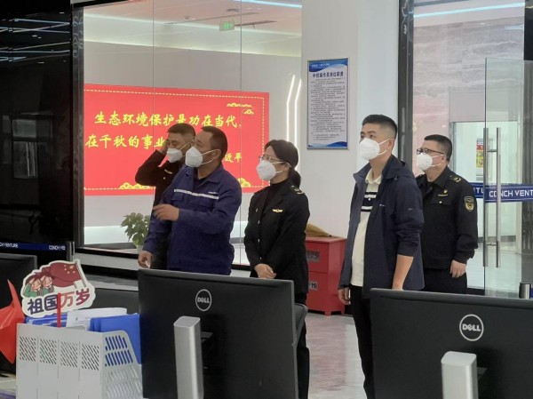 1761701251776553.jpg 市場監(jiān)督局局長朱杭萍一行至的德興海創(chuàng)參觀調(diào)研 (1).jpg